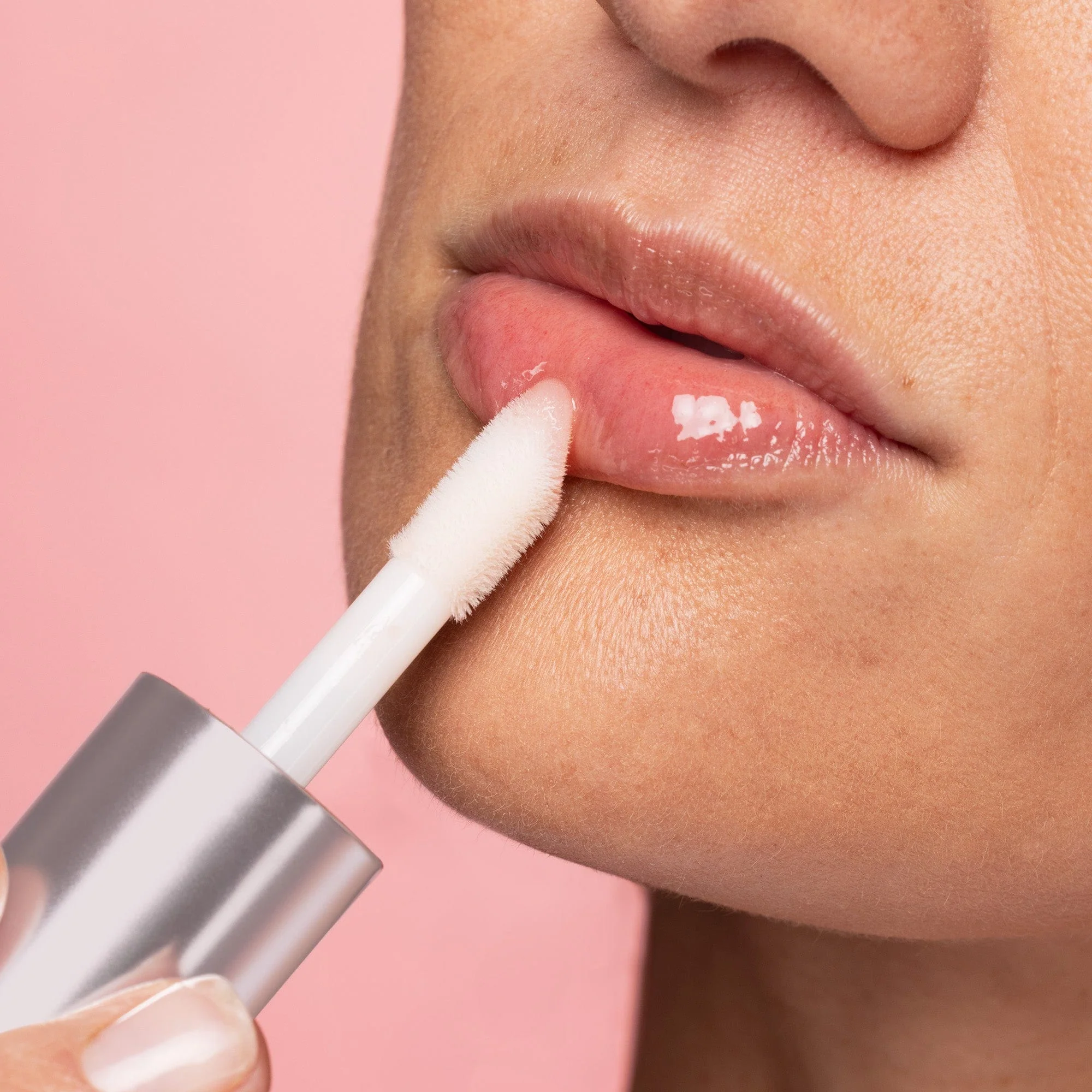 Plumping Lip Gloss - Image 7
